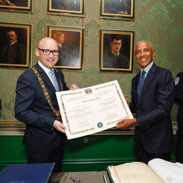 Today I had the incredible honour to capture the conferring of the Honorary Freedom of the City of Dublin on President Barack Obama by the Lord Mayor of Dublin Councillor Ray McAdam at the Shelbourne Hotel in Dublin. This was a private event with just one photographer to capture the moments. I want to thank @dublincitycouncil and @ray.mcadam for trusting me to take these photos that will be part of Dublin history. It was an event like no other and was definitely a career highlight. #obama