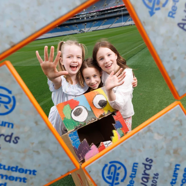 Pictured at the inaugural Re-turn Awards at Croke Park were pupils Isla Cardiff, (age 7), Ciara Kennedy, (age 7) and Róisín Kennedy, (age 9) from Pelletstown Educate Together National School, Dublin, winners of the top prize of €5,000 for their ‘Monster Bin’ initiative, alongside special guest Donncha O’Callaghan. The Re-turn Awards celebrate primary schools across Ireland using the Deposit Return Scheme to support sustainability and fundraising initiatives, with more than 300 primary schools entering this year’s awards.